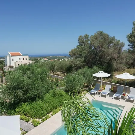 Vilă New Stylish Tessera With Private Pool And Bbq *