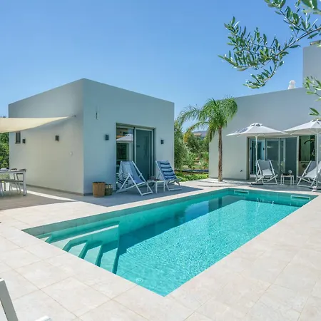 New Stylish Tessera With Private Pool And Bbq